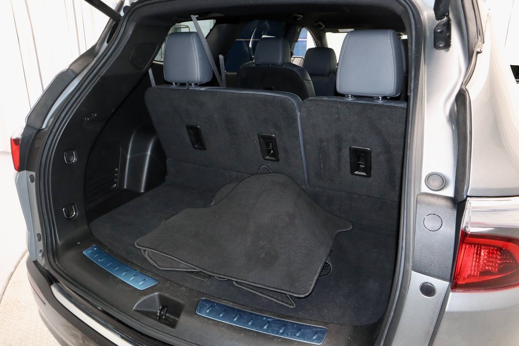 Used 2024 Buick Enclave Premium image 16