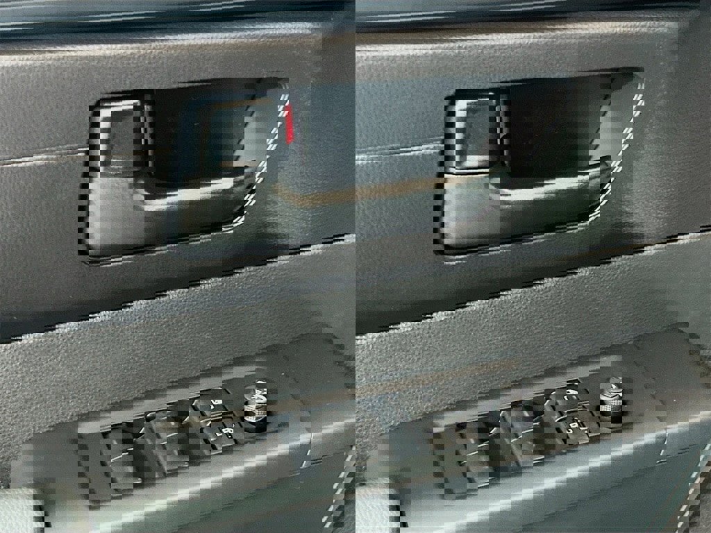 New 2026 Toyota Tundra SR image 18