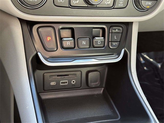 Used 2021 GMC Terrain SLT w/ LPO, Bright Accent Package image 12