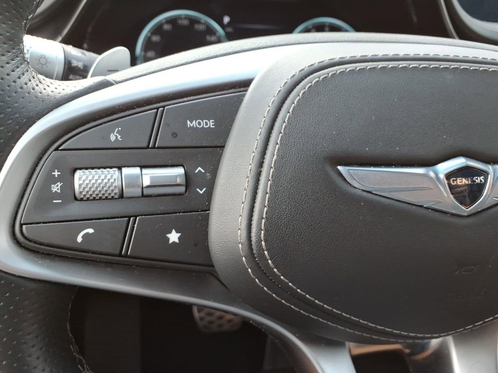 Used 2023 Genesis GV70 2.5T w/ Sport Prestige Package AWD/4WD image 19