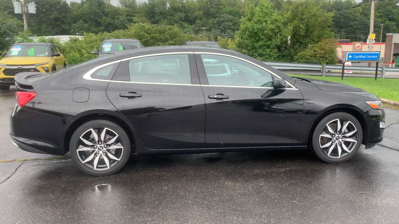 Used 2023 Chevrolet Malibu RS w/ Driver Confidence Package FWD image 9