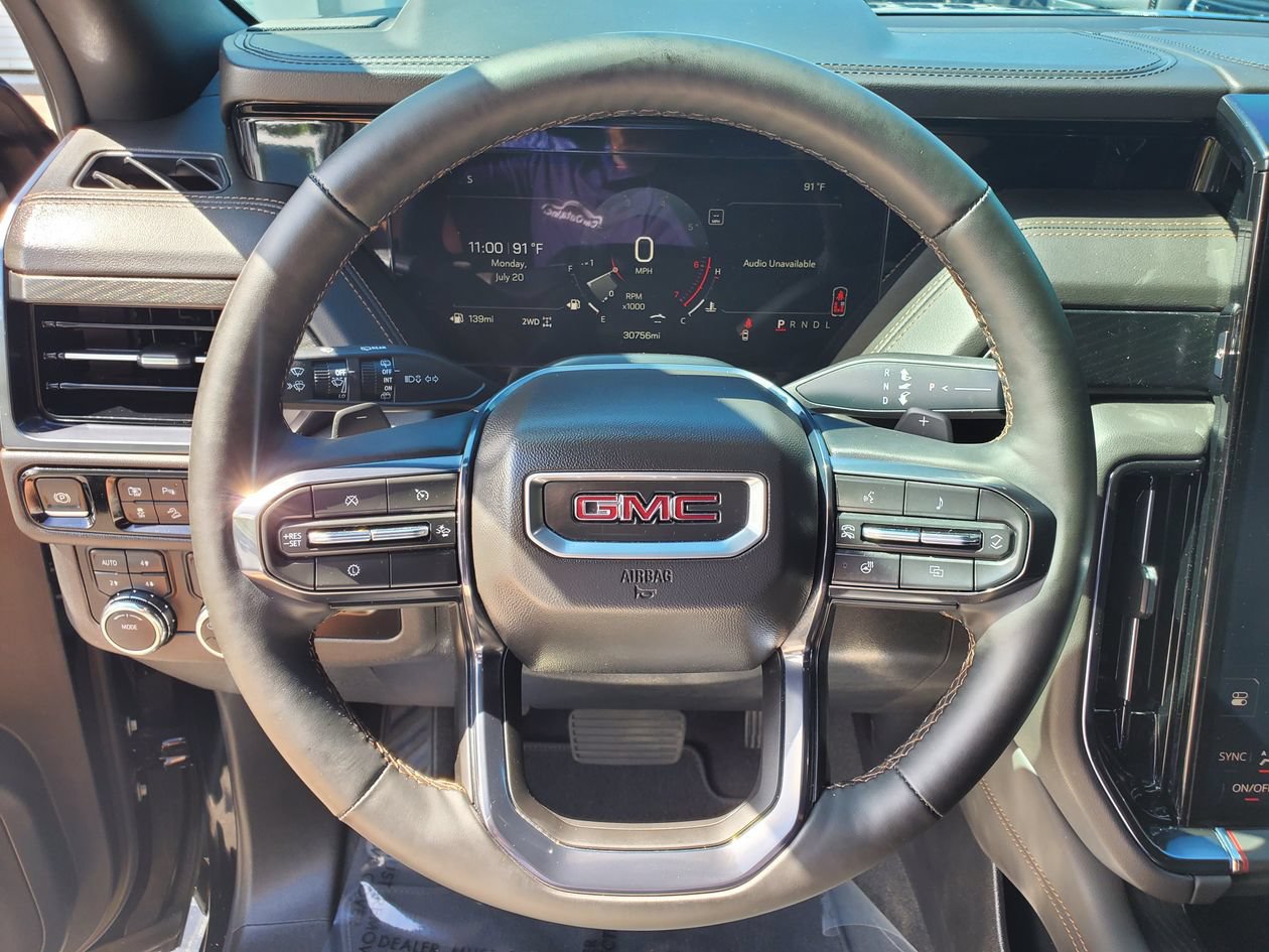 Used 2025 GMC Yukon XL AT4 w/ AT4 Premium Package AWD/4WD image 20