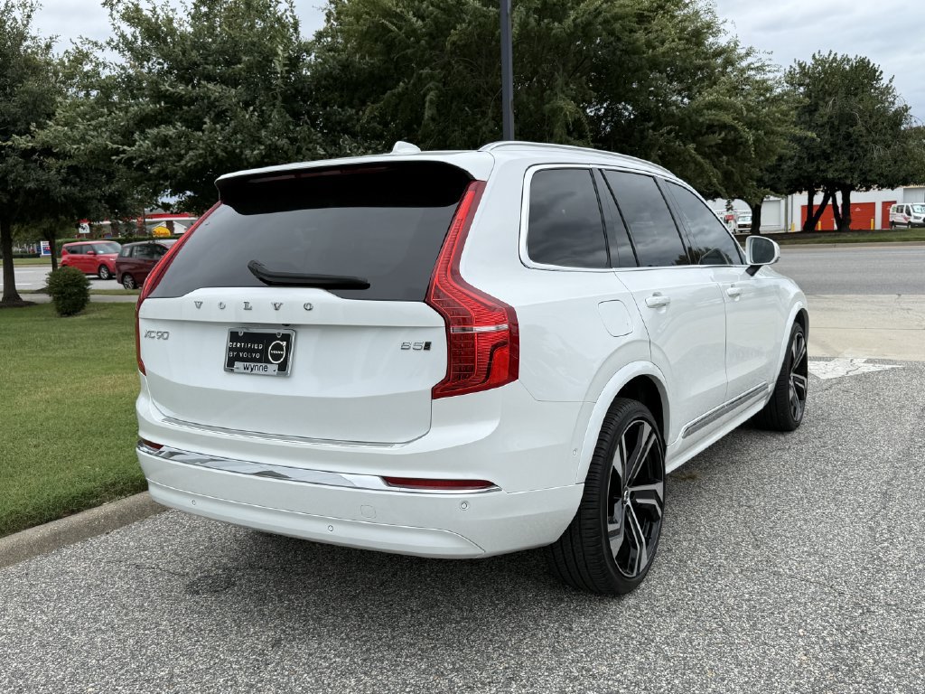 Certified 2025 Volvo XC90 B5 Ultra w/ Lounge Package AWD/4WD image 3