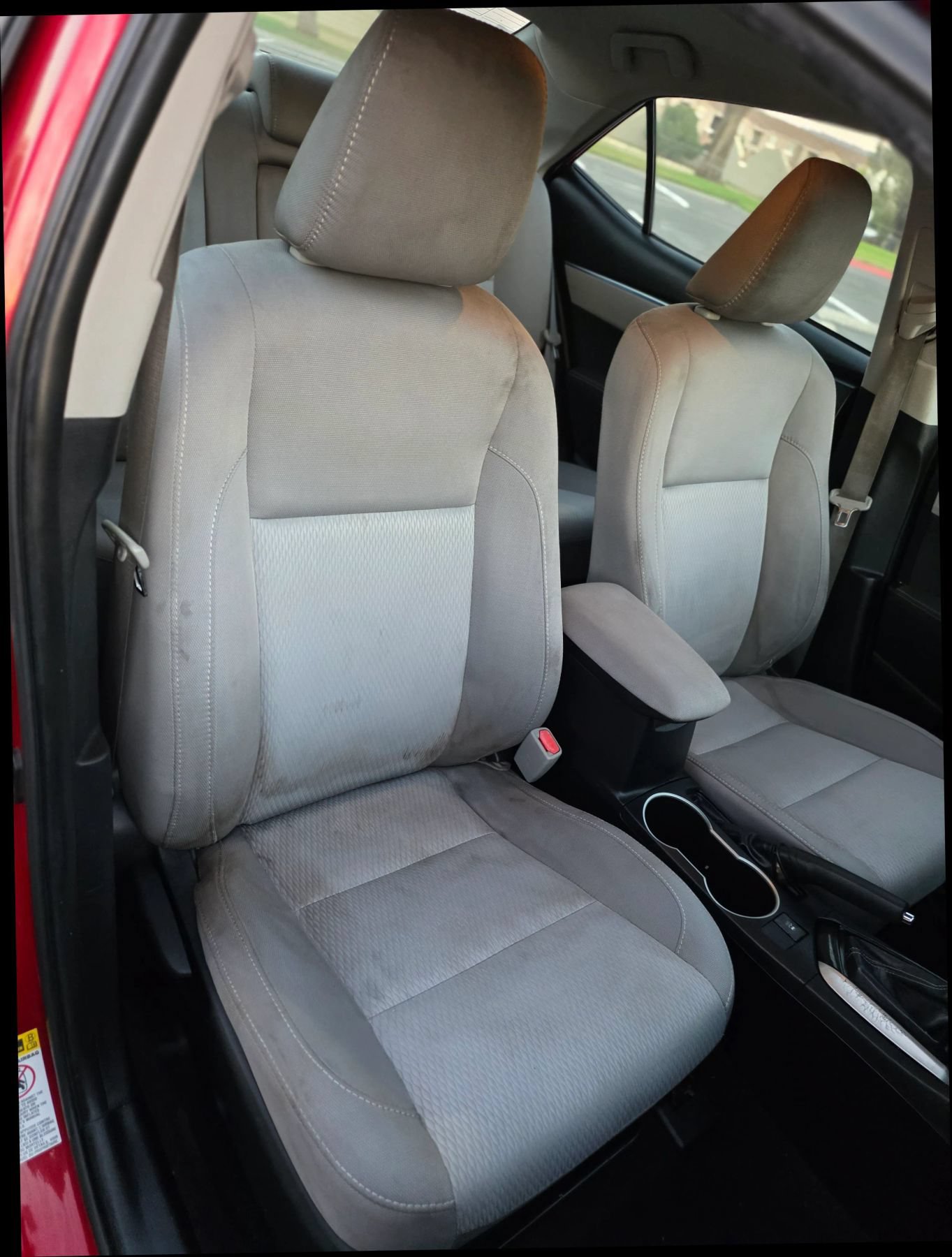 Used 2016 Toyota Corolla LE FWD image 14