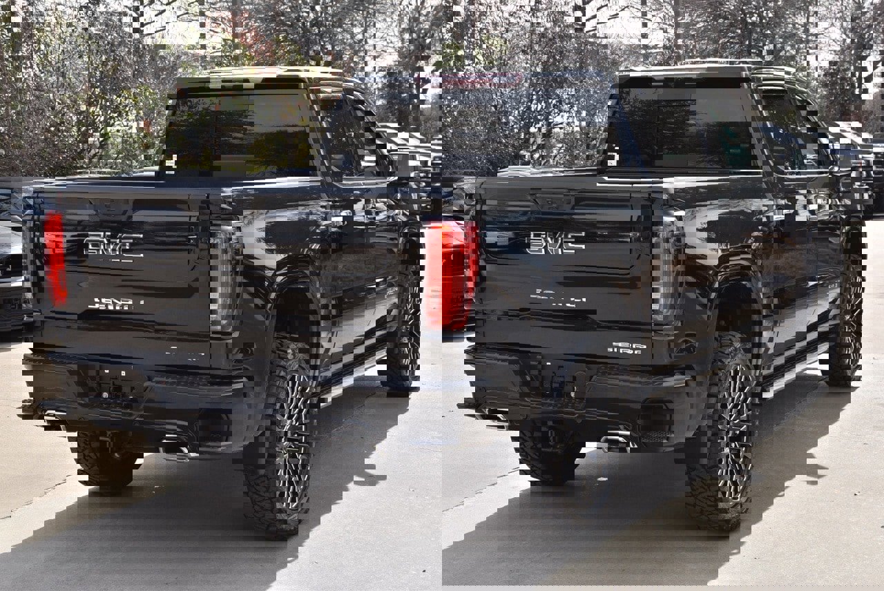 Used 2025 GMC Sierra 1500 Denali Ultimate image 8