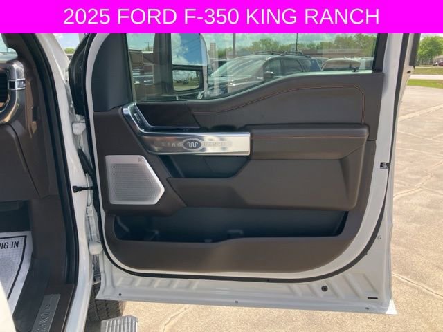 Used 2025 Ford F350 King Ranch w/ FX4 Off-Road Package image 15