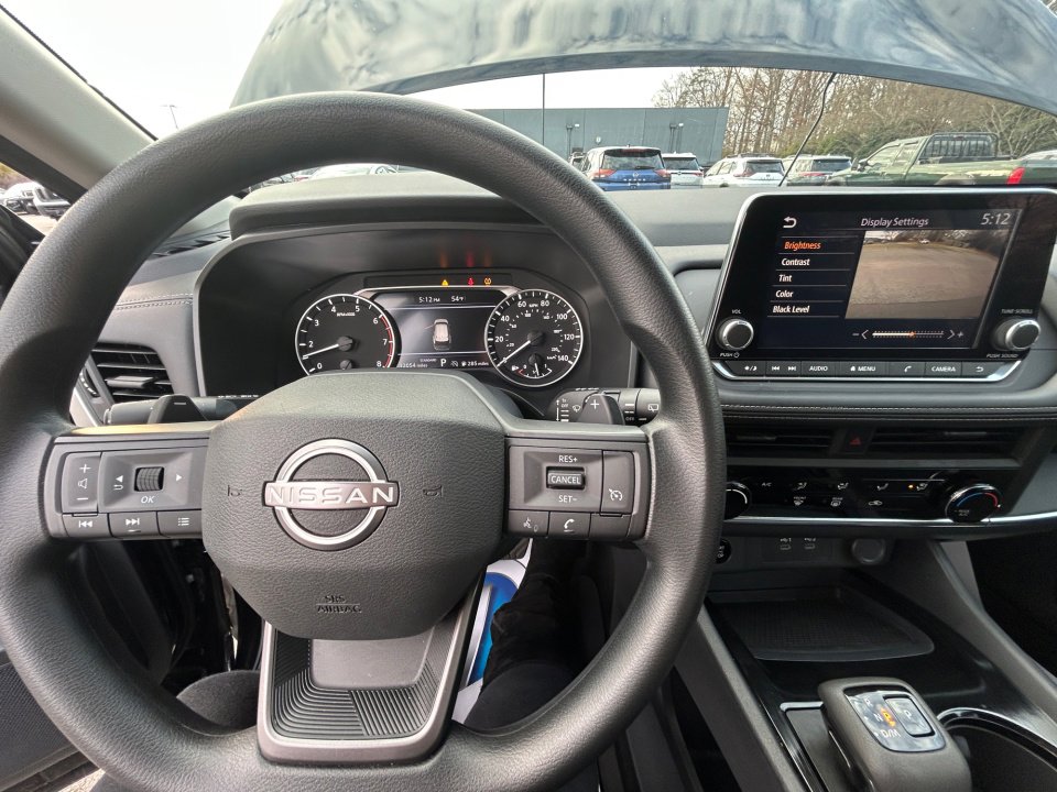 Used 2025 Nissan Rogue S image 19