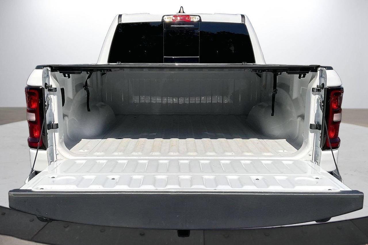 Certified 2025 RAM 1500 Tradesman w/ Night Edition AWD/4WD image 26