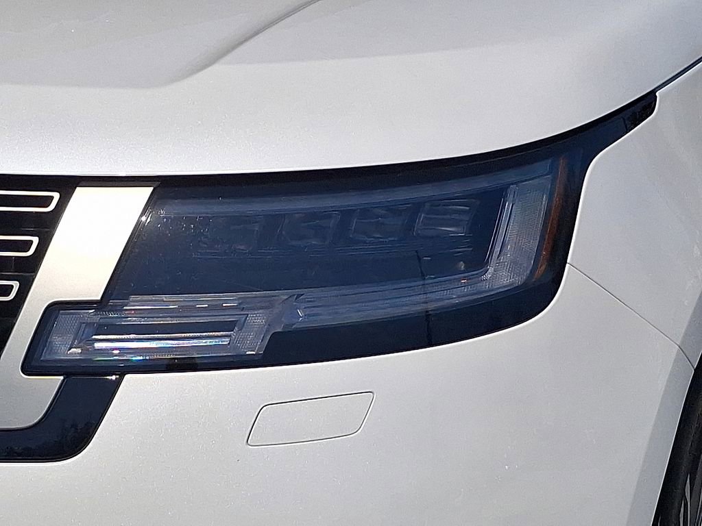 Used 2025 Land Rover Range Rover Long Wheelbase SE image 9