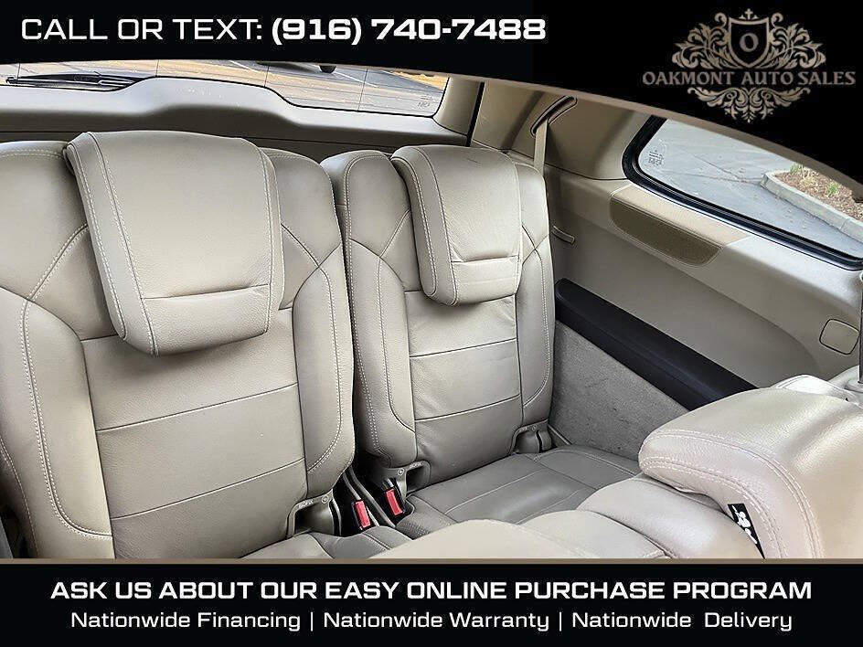 Used 2013 Mercedes-Benz GL 550 4MATIC image 16