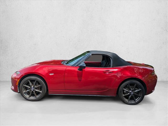 Used 2017 MAZDA MX-5 Miata Club RWD image 9