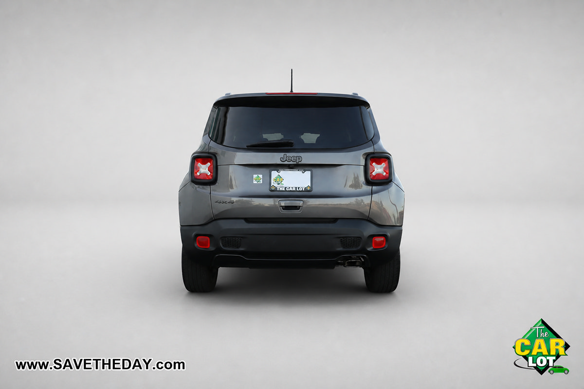 Used 2021 Jeep Renegade Latitude AWD/4WD image 7