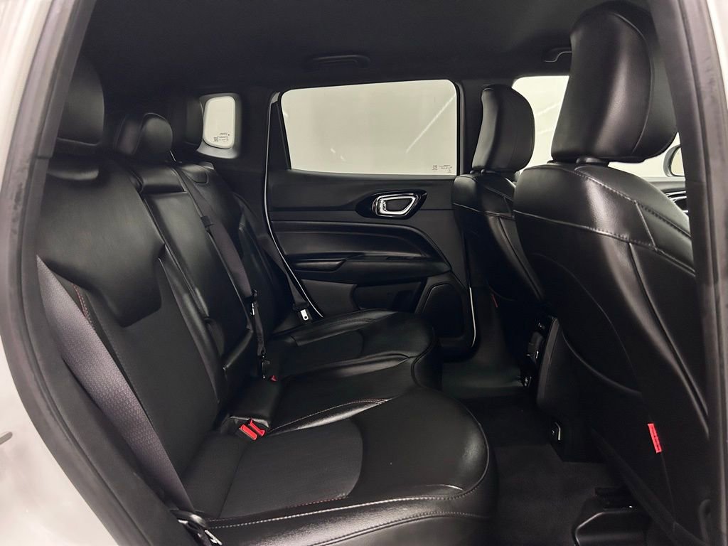 Used 2023 Jeep Compass Trailhawk image 19