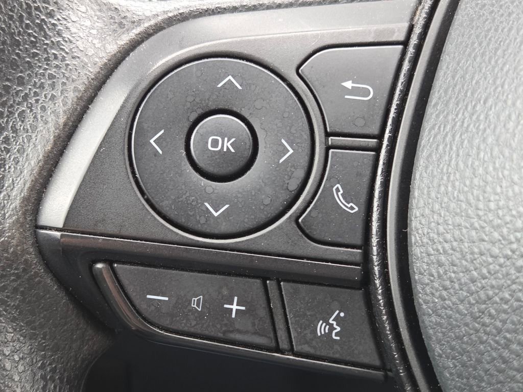 Used 2024 Toyota RAV4 XLE FWD image 14