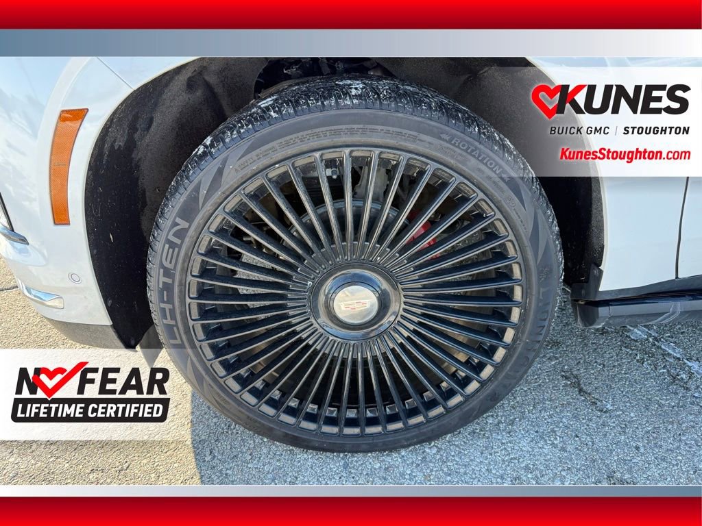 Used 2025 Cadillac Escalade Premium Luxury w/ Touring Package image 15
