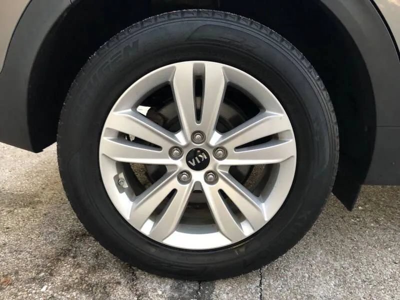 Used 2018 Kia Sportage LX FWD image 31
