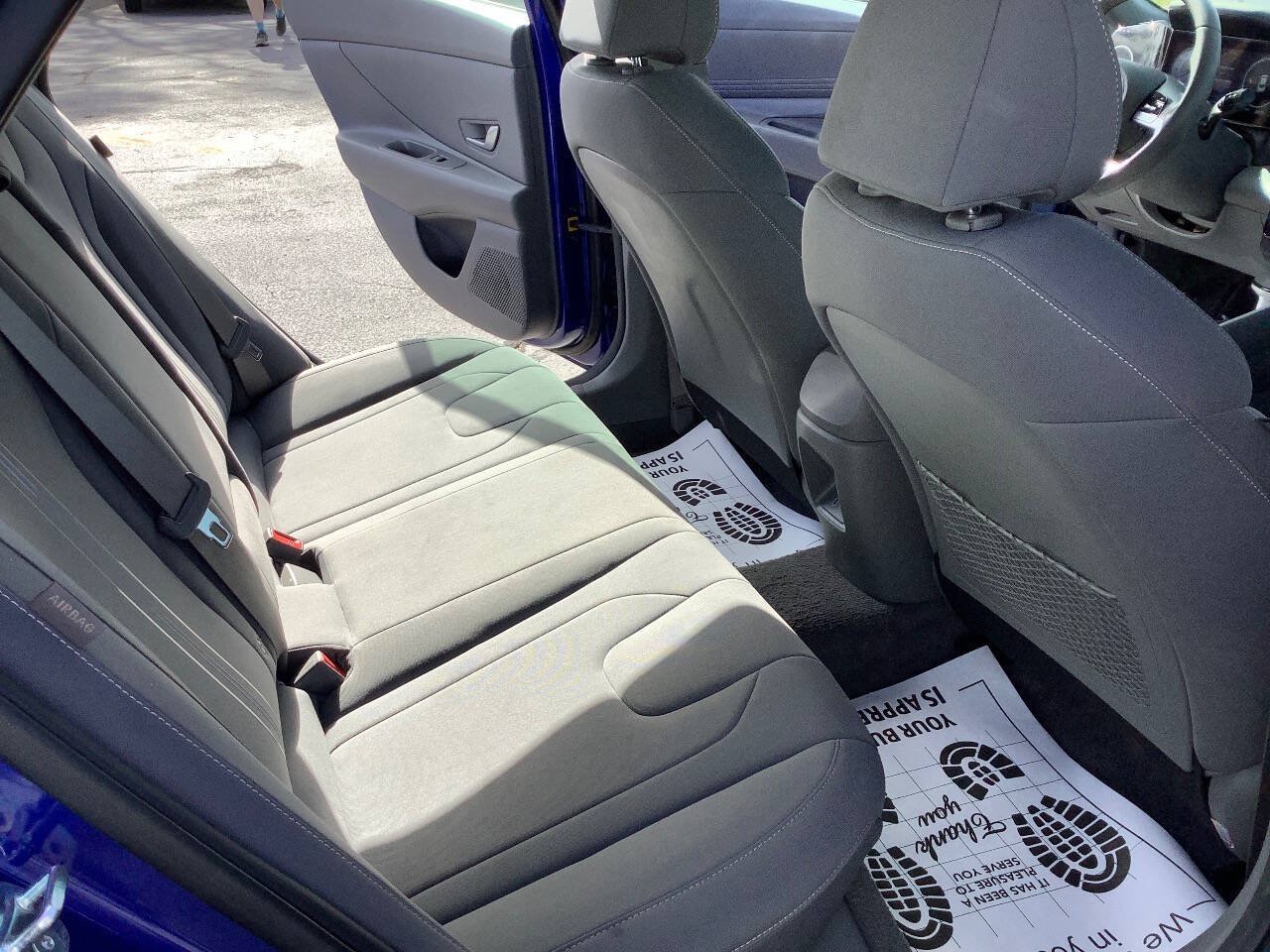 Used 2025 Hyundai Elantra SEL FWD image 29
