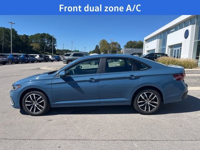 New 2026 Volkswagen Jetta SE image 3