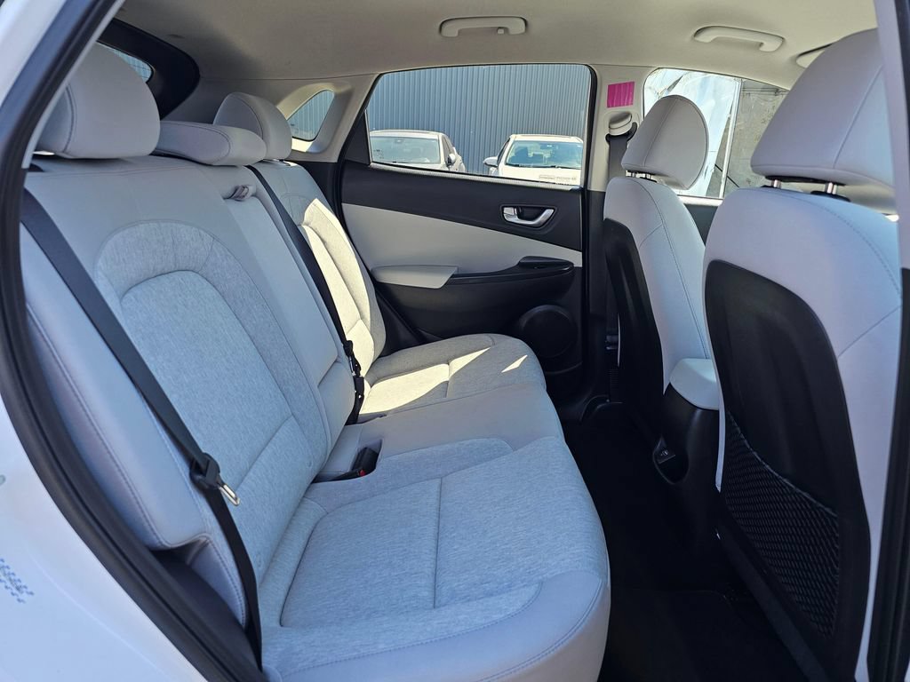 Used 2023 Hyundai Kona SE FWD image 12