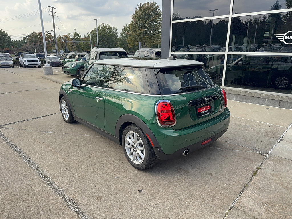 Used 2021 MINI Cooper 2-Door Hardtop FWD image 3