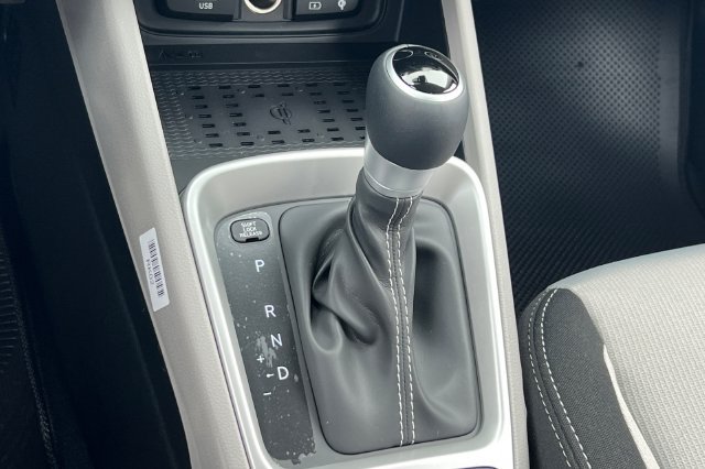 New 2026 Hyundai Venue SEL FWD image 20