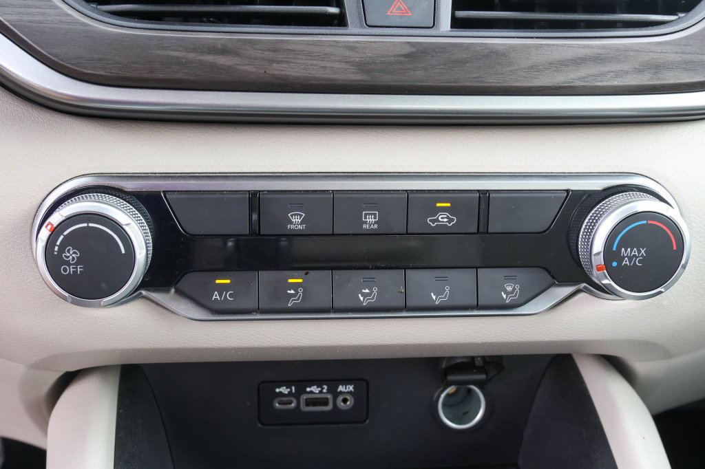 Used 2025 Nissan Altima 2.5 SV FWD image 21