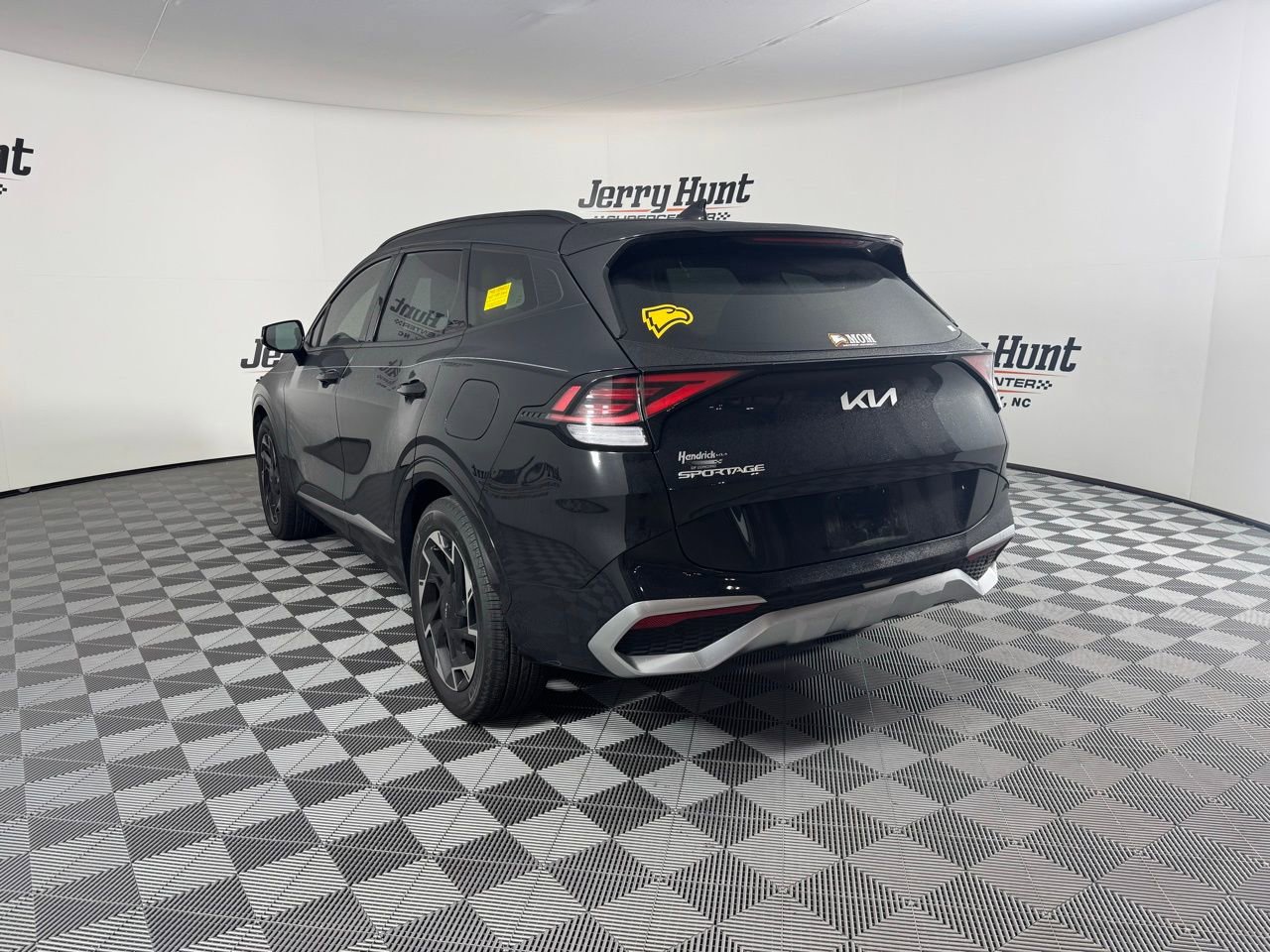 Used 2024 Kia Sportage SX image 11