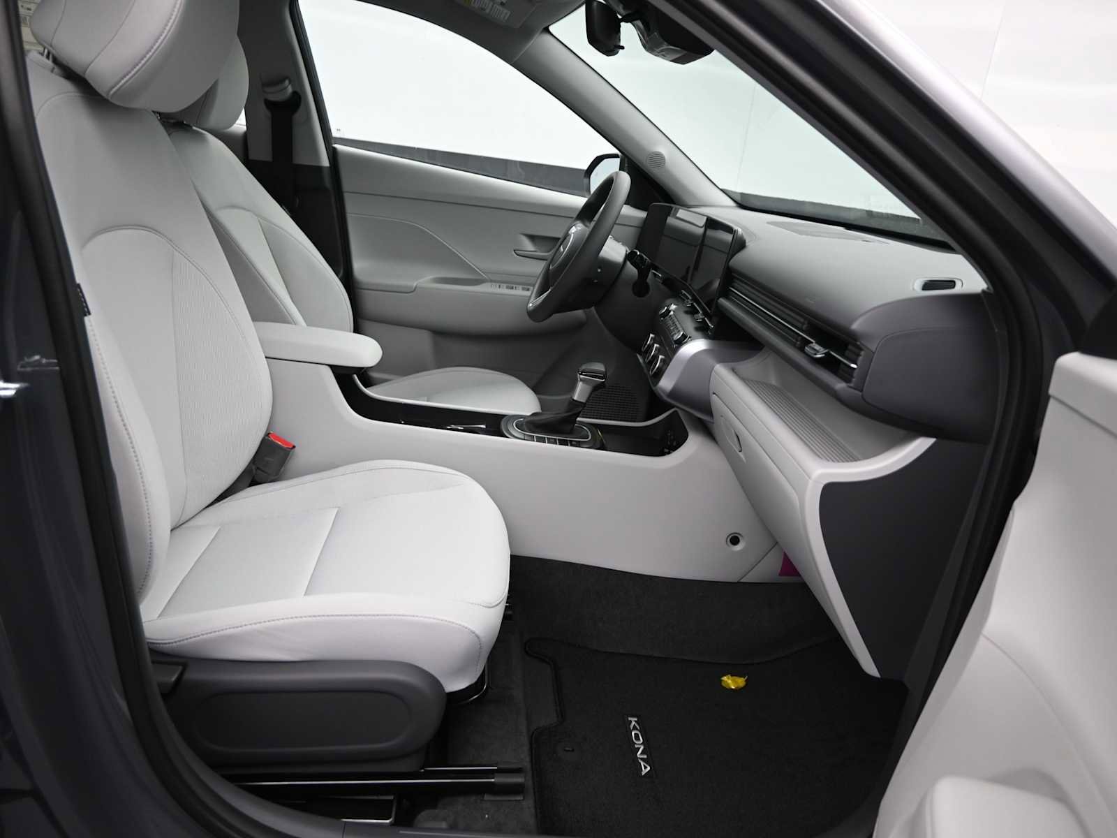 New 2026 Hyundai Kona SE image 11