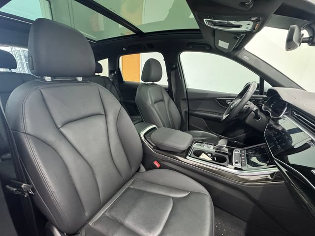 Used 2023 Audi Q7 2.0T Premium Plus w/ Premium Plus Package AWD/4WD image 39