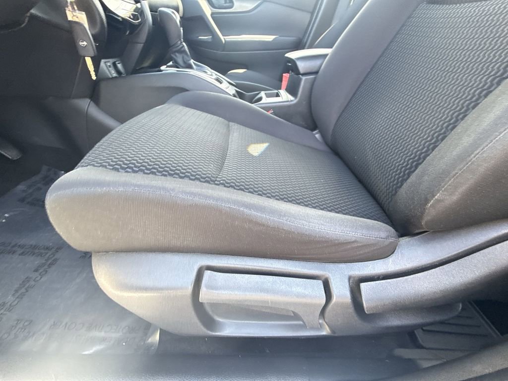 Used 2018 Nissan Rogue Sport S AWD/4WD image 12