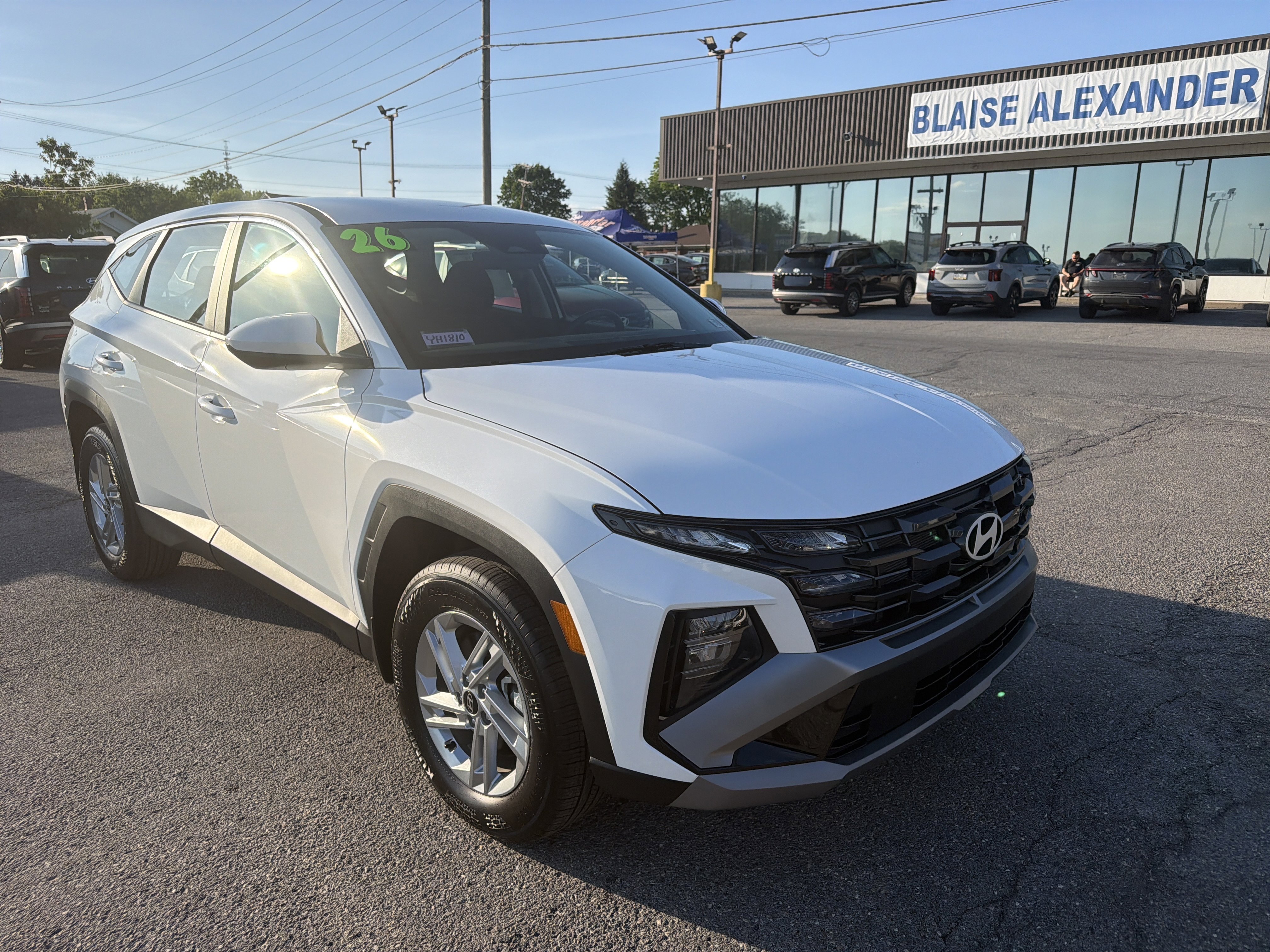 New 2026 Hyundai Tucson SE AWD/4WD image 1