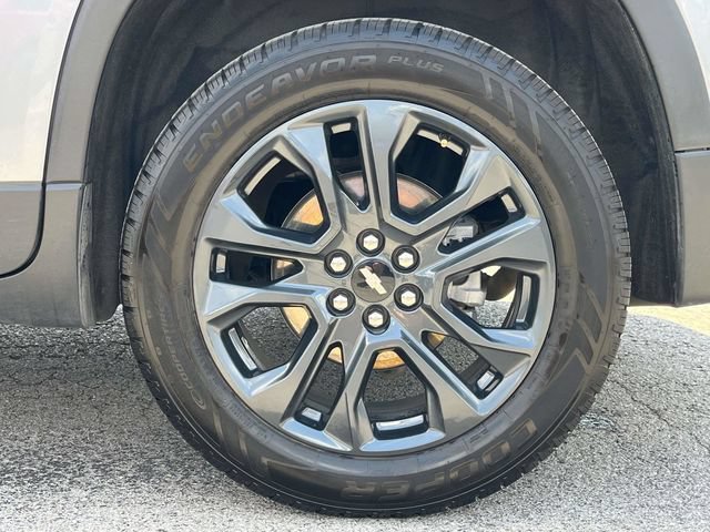 Used 2021 Chevrolet Traverse RS w/ LPO, Floor Liner Package FWD image 11