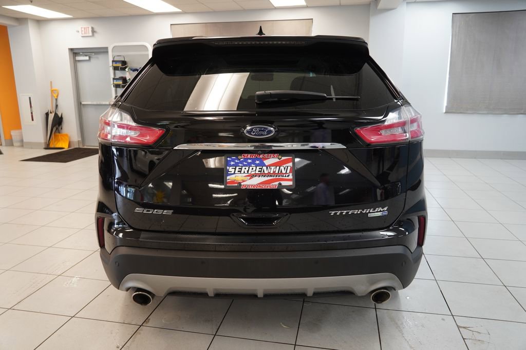 Used 2019 Ford Edge Titanium w/ Cold Weather Package AWD/4WD image 9