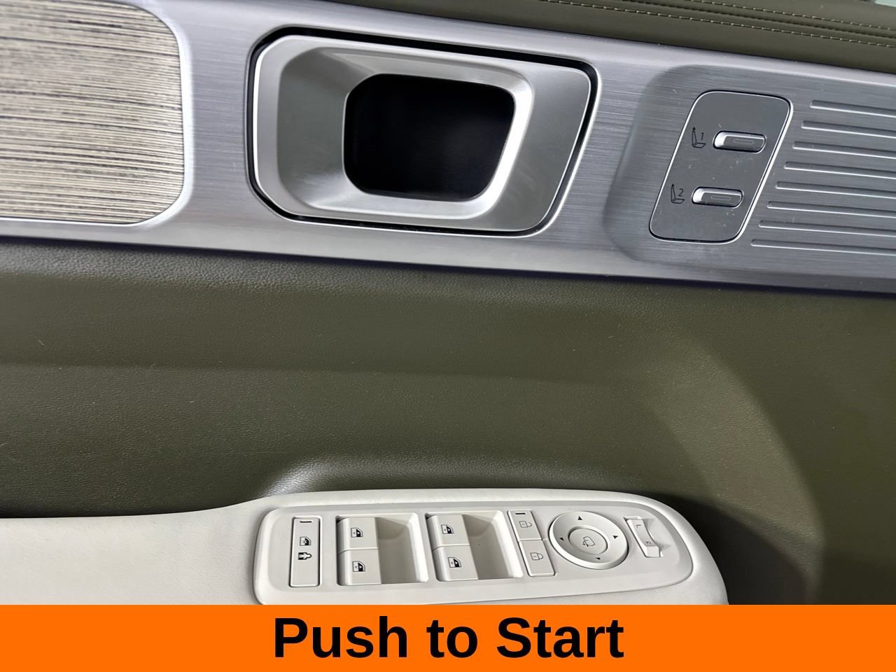 Used 2025 Hyundai Santa Fe Calligraphy AWD/4WD image 12