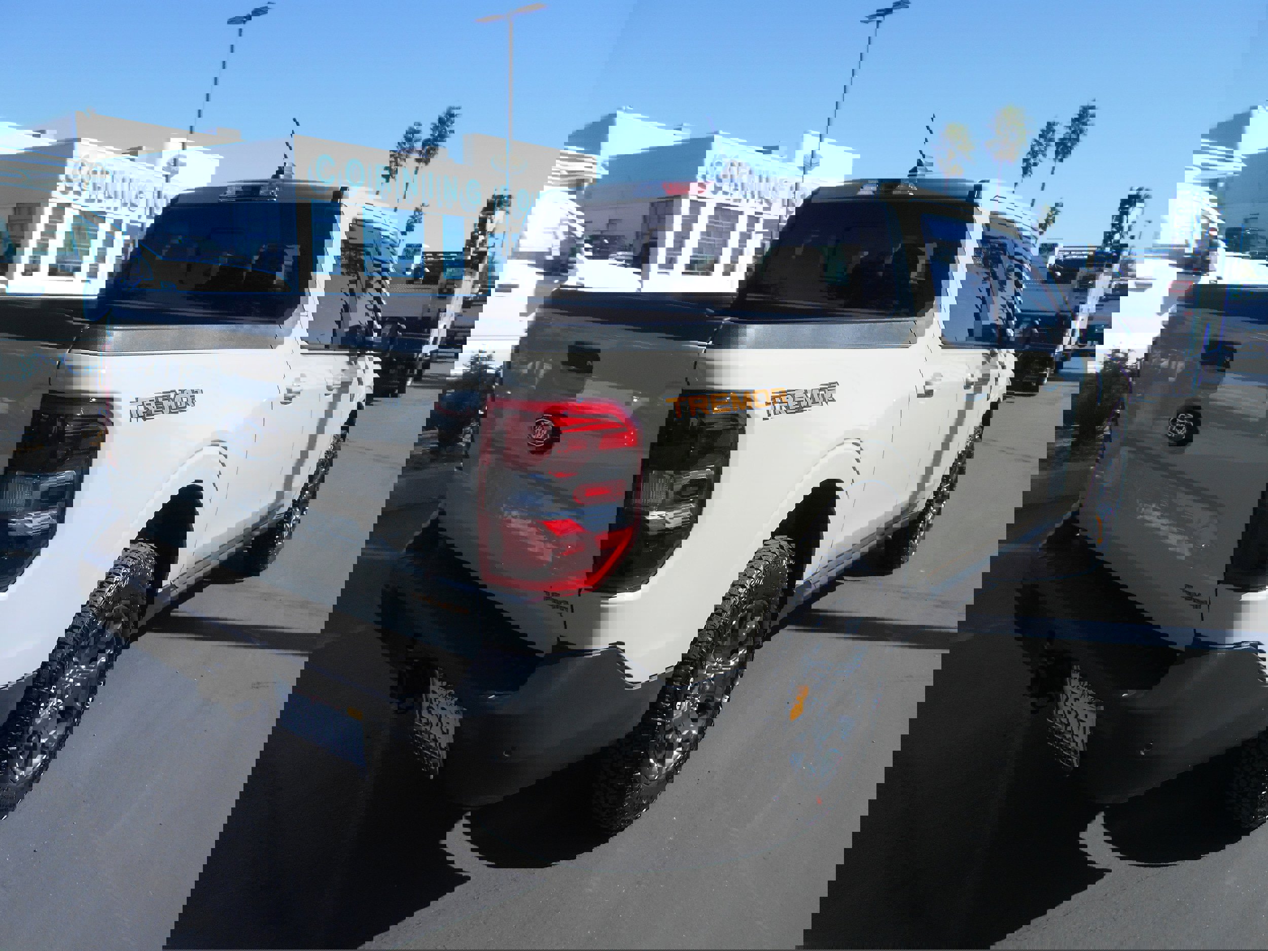 Used 2025 Ford Maverick Tremor image 2