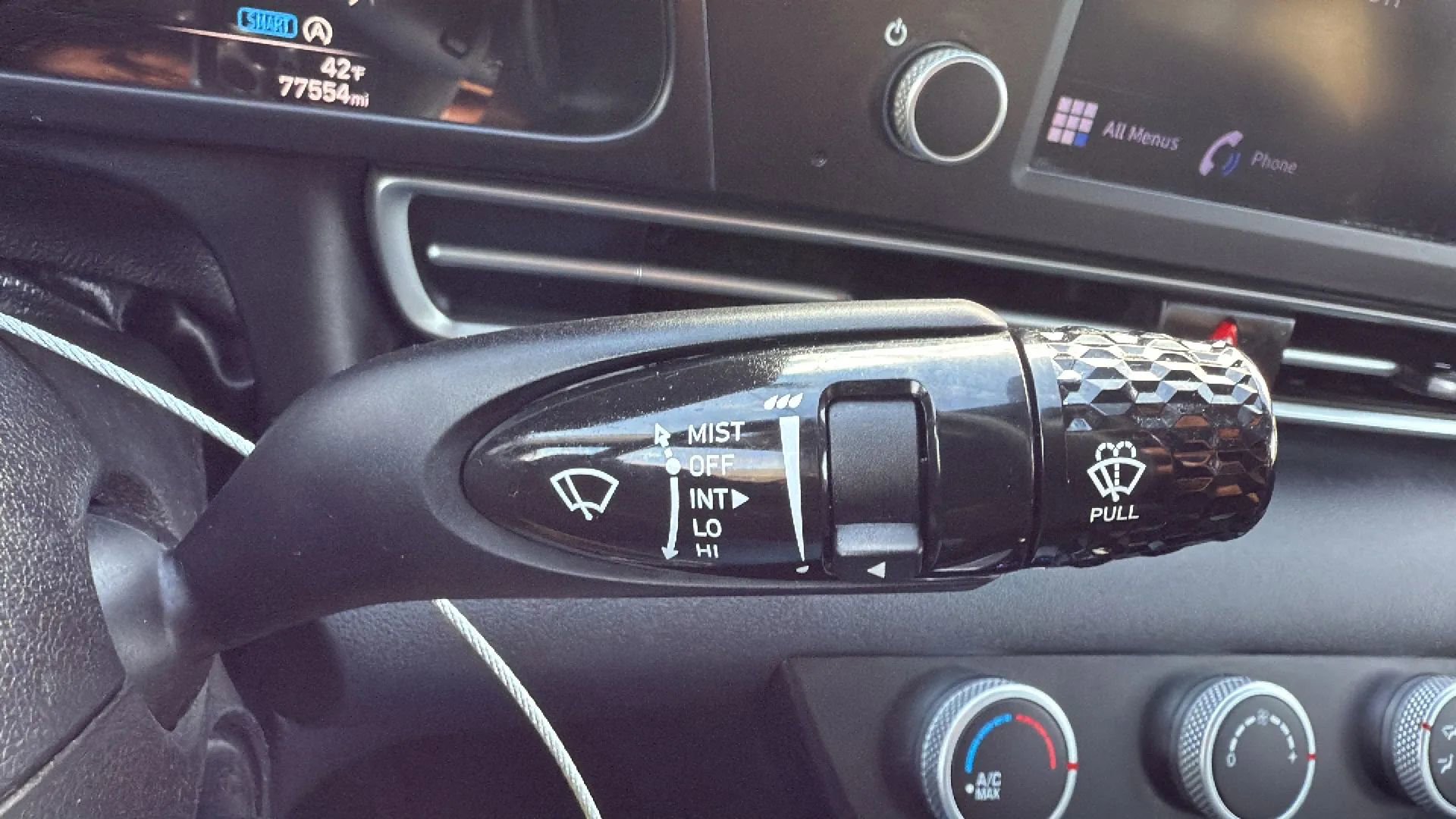 Used 2021 Hyundai Elantra SE image 13