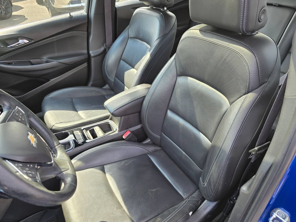 Used 2017 Chevrolet Cruze Premier FWD image 23