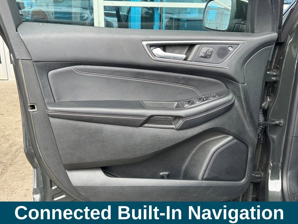 Used 2023 Ford Edge Titanium AWD/4WD image 16