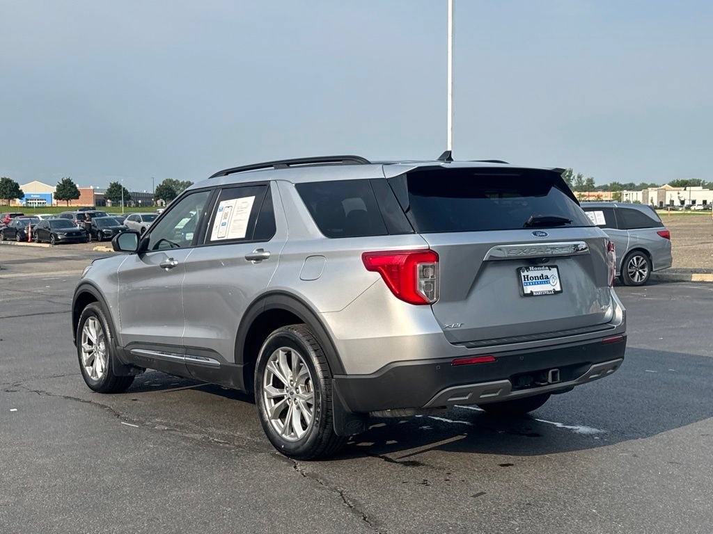 Used 2023 Ford Explorer XLT w/ Equipment Group 202A AWD/4WD image 5