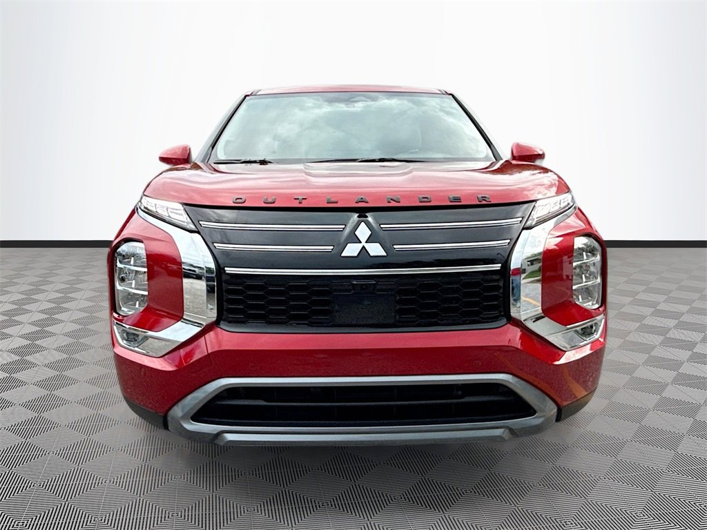 New 2025 Mitsubishi Outlander SE image 2