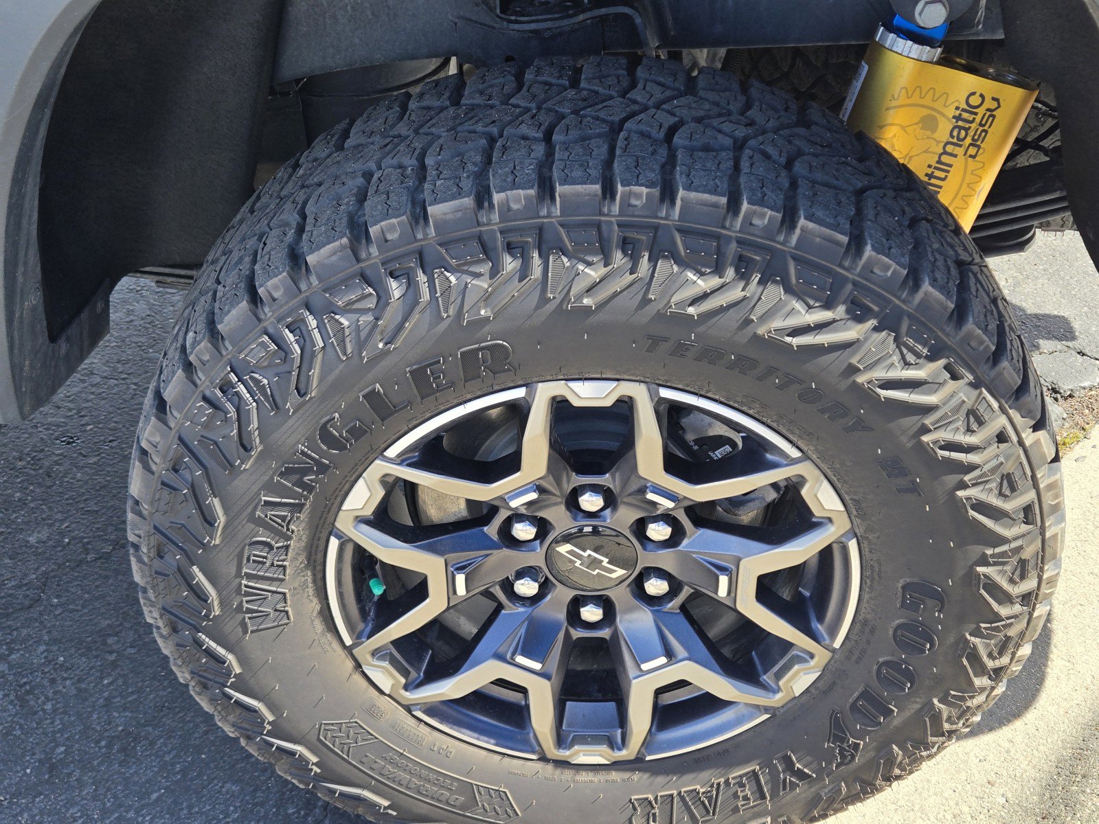 Used 2024 Chevrolet Colorado ZR2 w/ ZR2 Convenience Package III AWD/4WD image 42