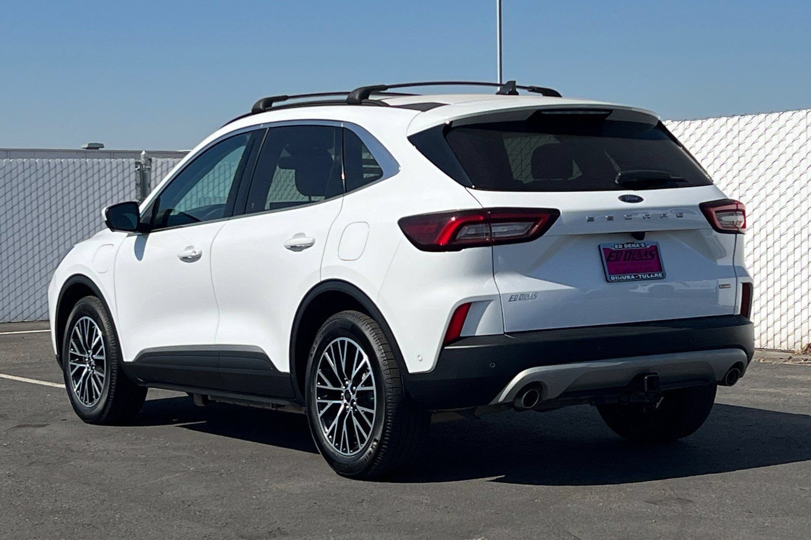 Used 2023 Ford Escape SE w/ PHEV Premium Package FWD image 7