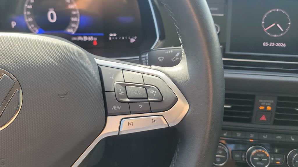 Used 2024 Volkswagen Jetta SE w/ Panoramic Sunroof Package FWD image 22
