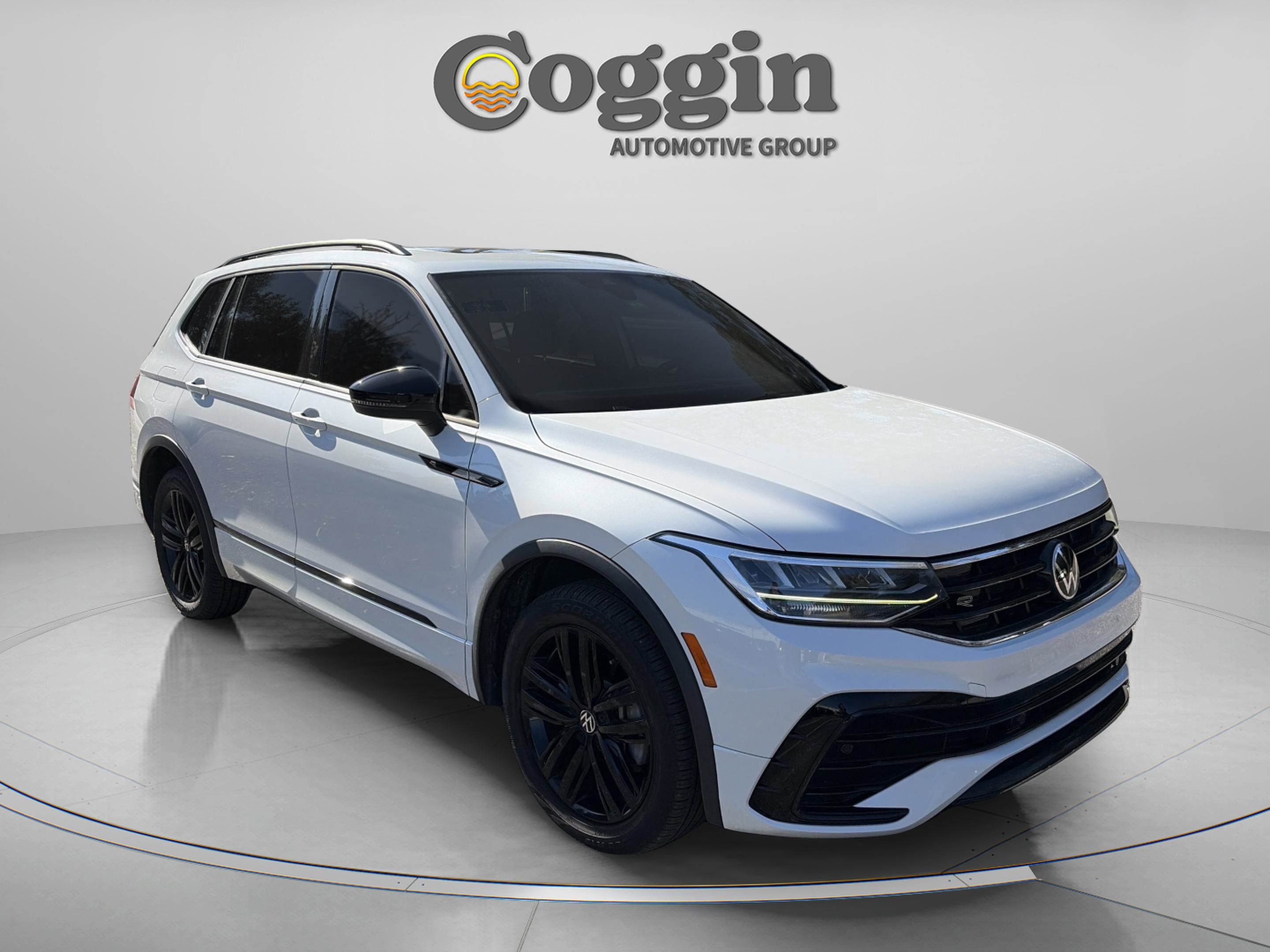 Used 2022 Volkswagen Tiguan SE R-Line image 8