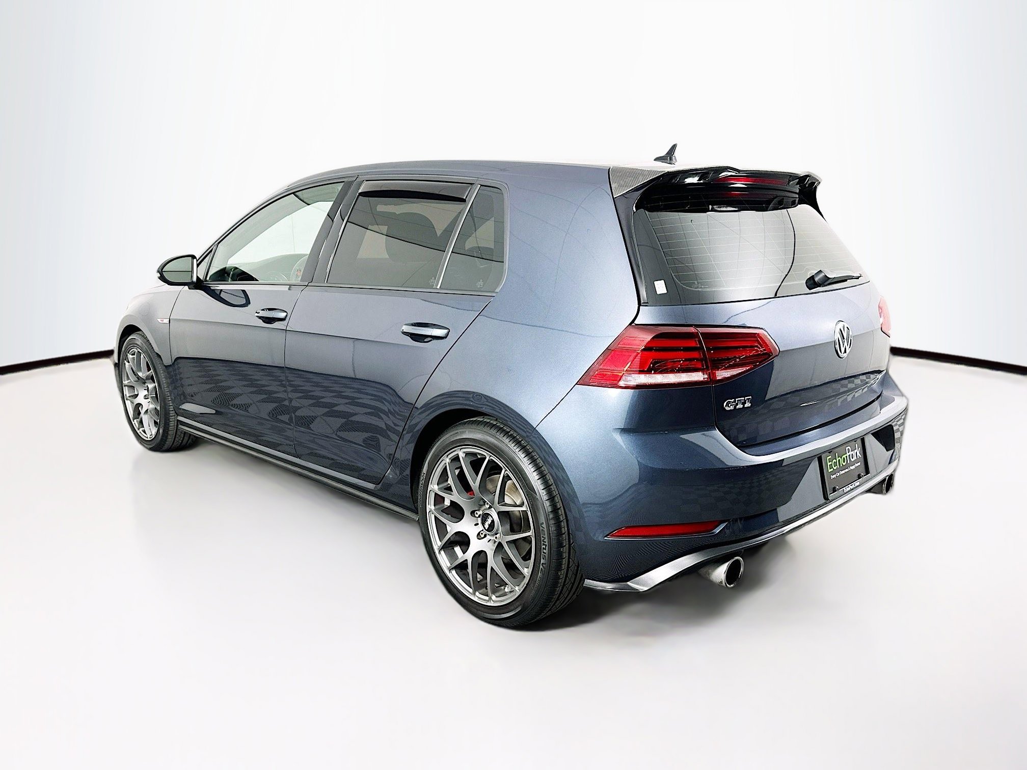 Used 2018 Volkswagen Golf S image 5