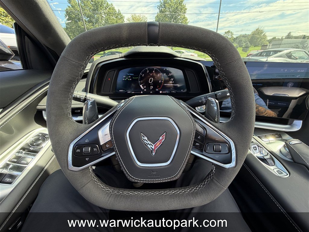 Used 2024 Chevrolet Corvette Stingray Premium Conv w/ Z51 Performance Package RWD image 5