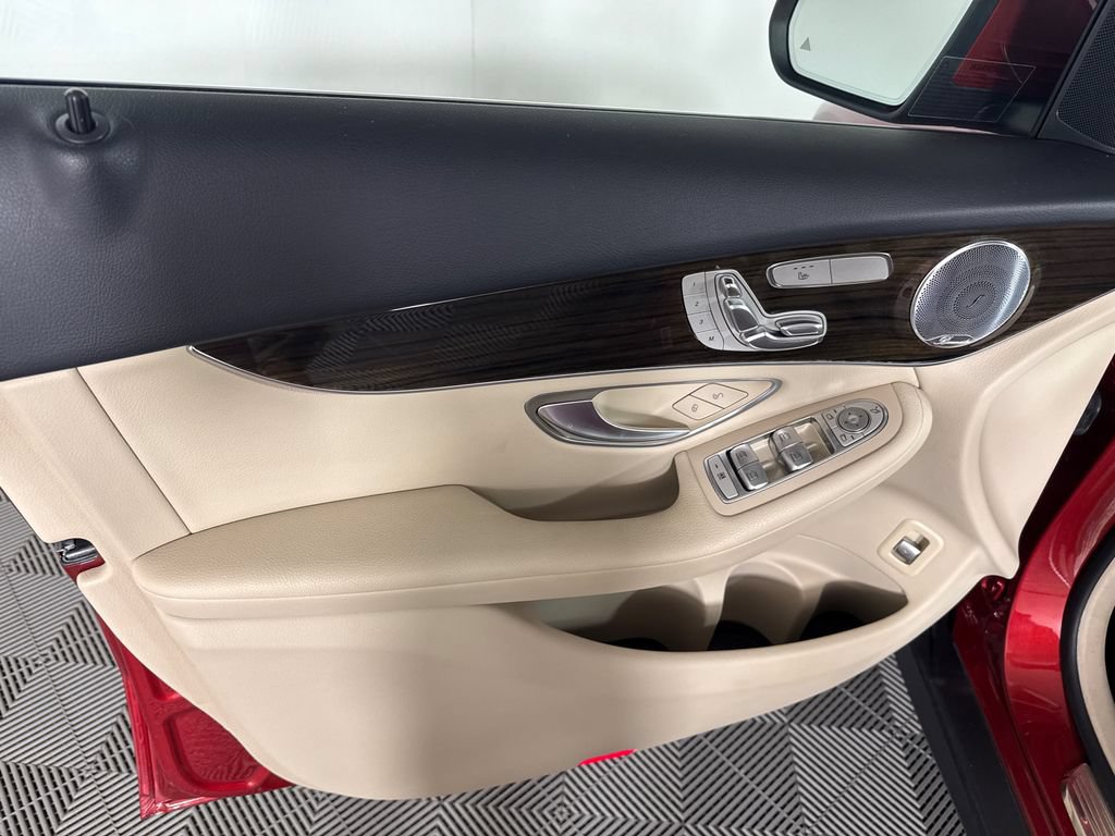 Certified 2021 Mercedes-Benz GLC 300 image 10