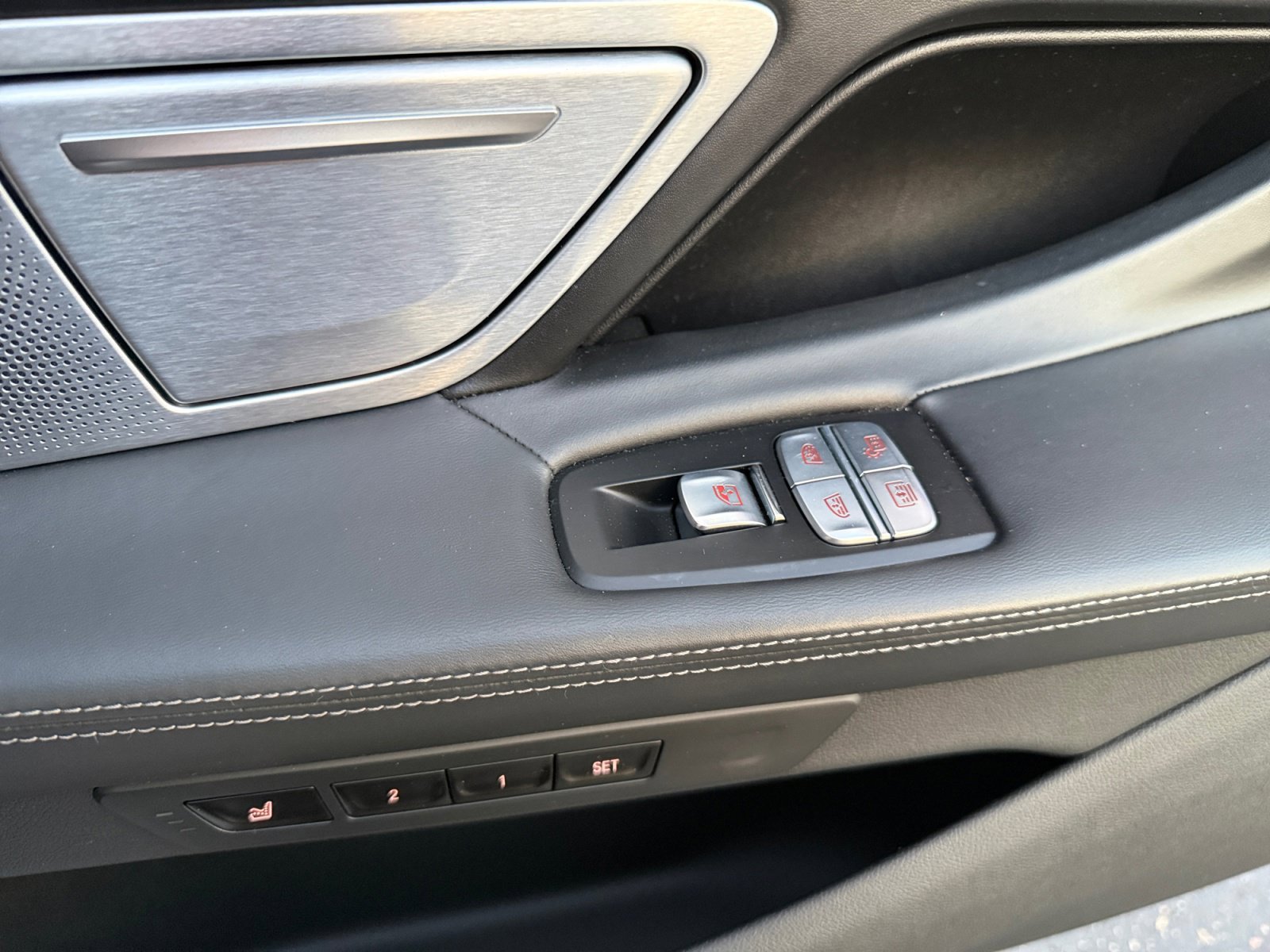 Used 2020 BMW M760i xDrive w/ Luxury Rear Seating Package AWD/4WD image 35