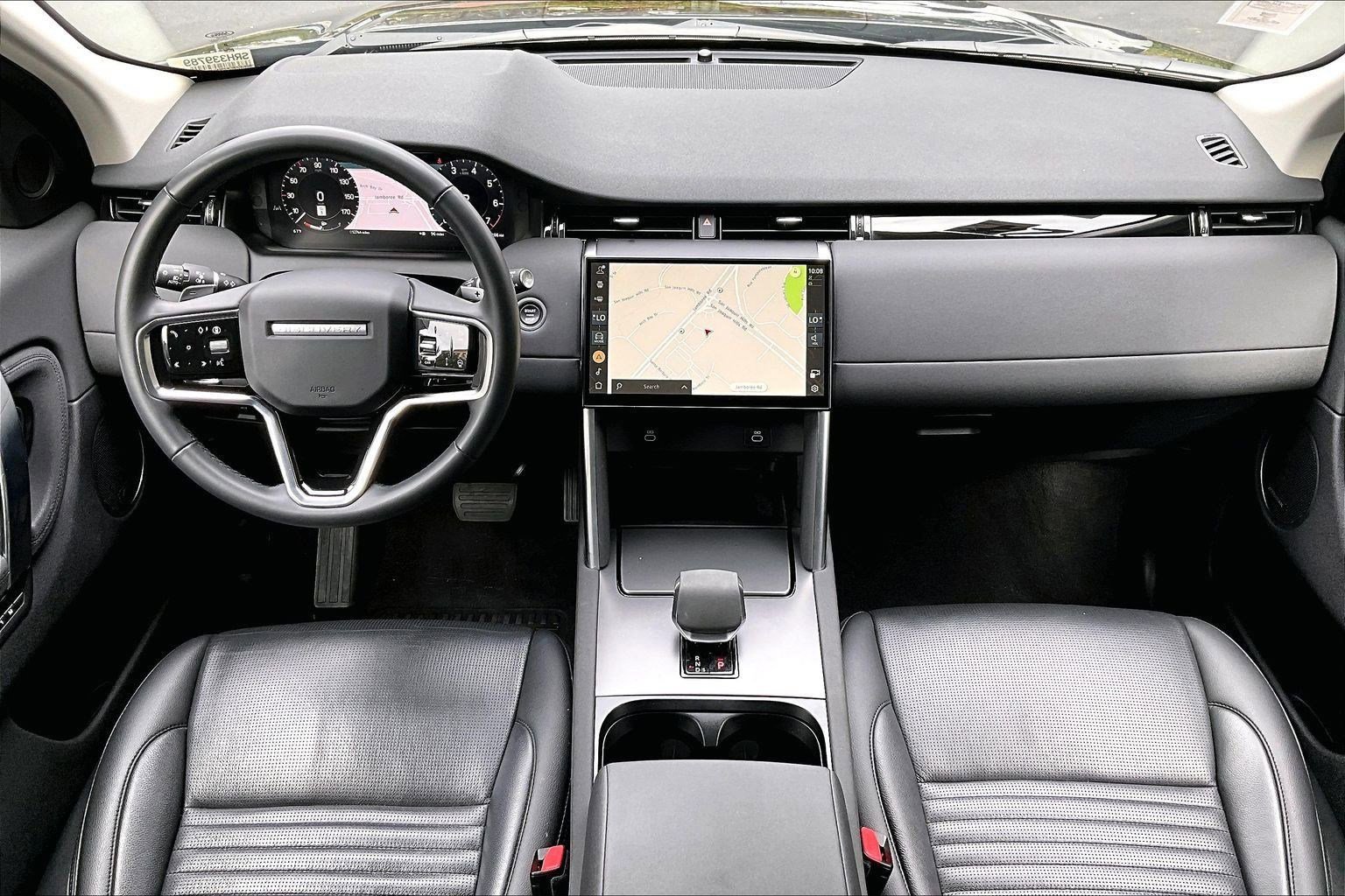 Used 2024 Land Rover Discovery Sport S image 17