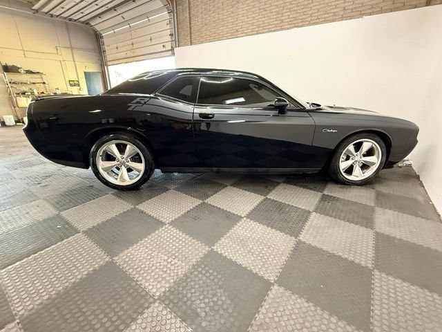 Used 2014 Dodge Challenger R/T RWD image 38